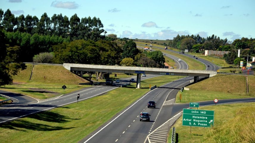 Rodovia Adhemar de Barros, que liga Campinas ao sul de Minas Gerais, é uma das que terão novos pedágios. (Foto: Renovias/Divulgação)