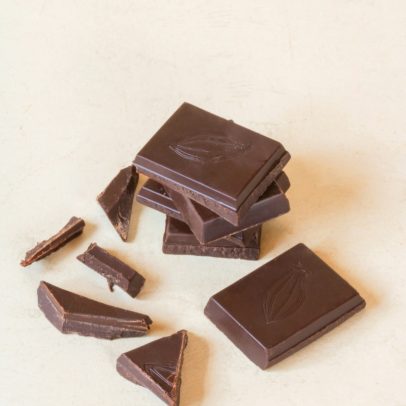 Chocolate amargo é a melhor opção para a saúde e controle de peso
