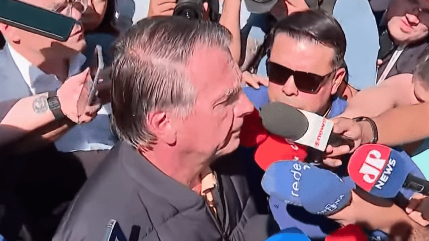 Jair Bolsonaro (PL) colocou a tornozeleira após decisão do STF (Foto: Reprodução/CNN)