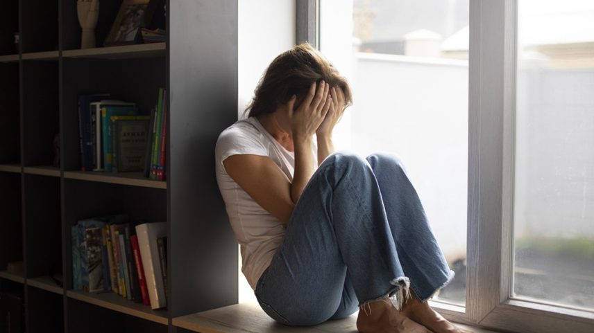 pessoa depressiva depressão solidão — Foto: Freepik/Reprodução