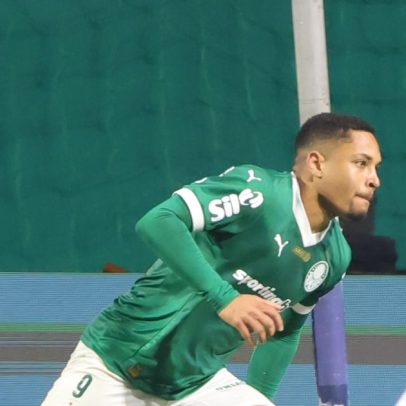 Vitor Roque busca acabar com jejum de gols e admite pressão por resultados