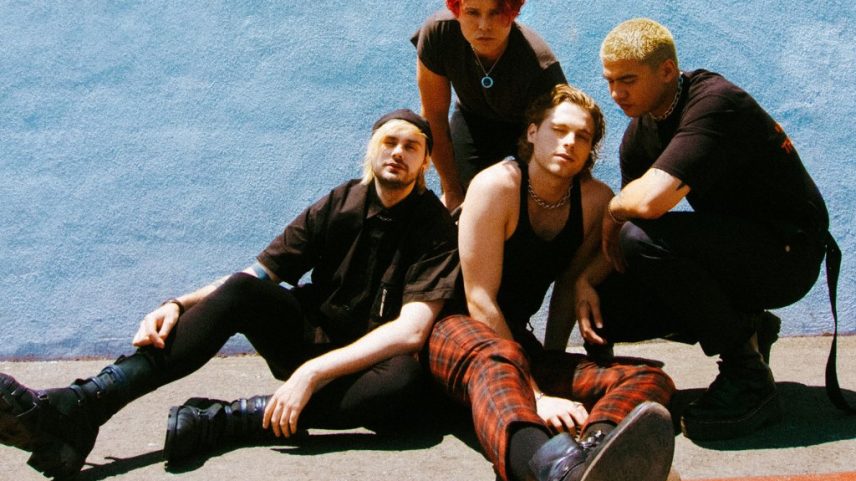 Você agora pode transmitir o exclusivo show ao vivo de 2022 "Feeling Of Falling Upward" da 5SOS usando o Veeps. (Foto: Reprodução)