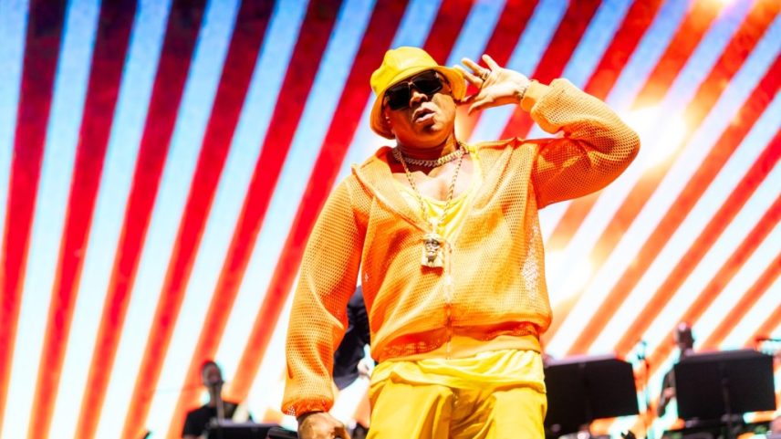 LL Cool J e Jazmine Sullivan não se apresentaram em um festival de 4 de julho na Filadélfia, manifestando apoio a uma greve de quase 10.000 trabalhadores da cidade. (Foto: Reprodução)