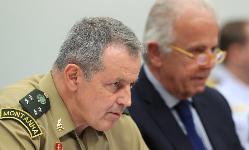 Comandante do Exército, Tomás Paiva, durante audiência na Câmara dos Deputados (Foto: Lula Marques/Agência Brasil)