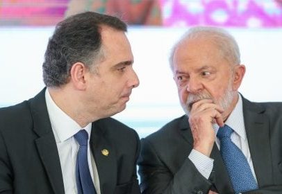 Lula celebra apoio à candidatura de Pacheco ao governo de Minas Gerais