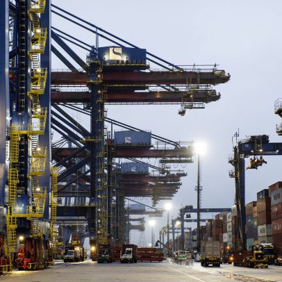 Leilão de megaterminal no porto de Santos recebe propostas de dez empresas