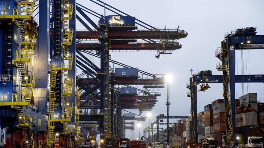 Leilão de novo terminal do porto de Santos atrai interesse de companhias de todo o mundo (Foto: Eduardo Knapp 04.out.2024/Folhapress)