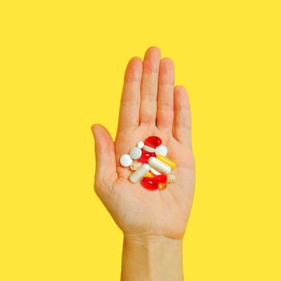 Excesso de vitamina B6 pode causar toxicidade; saiba os sintomas a observar