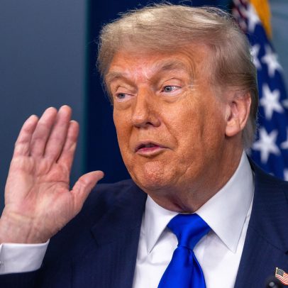 Trump ameaça Japão com tarifas de 35% se acordo comercial não avançar
