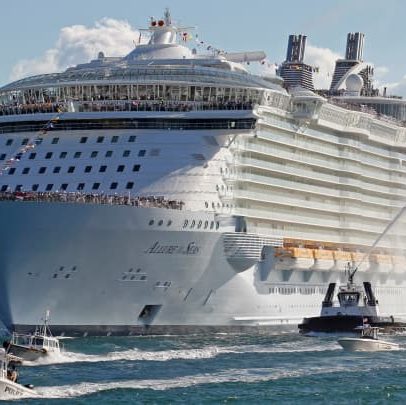 Royal Caribbean aumenta previsão anual com forte demanda por cruzeiros