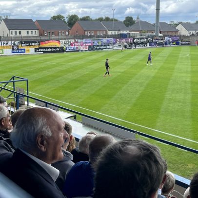 Partida de futebol da Guerra Fria é finalizada após 65 anos na Irlanda do Norte