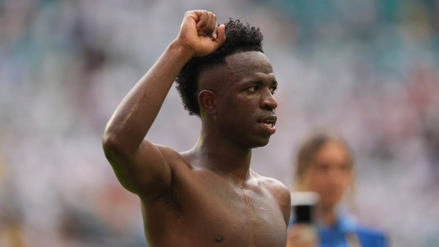 Vinicius celebra a vitória sobre a Juventus na última terça-feira. (Foto: Associated Press/LaPresse)