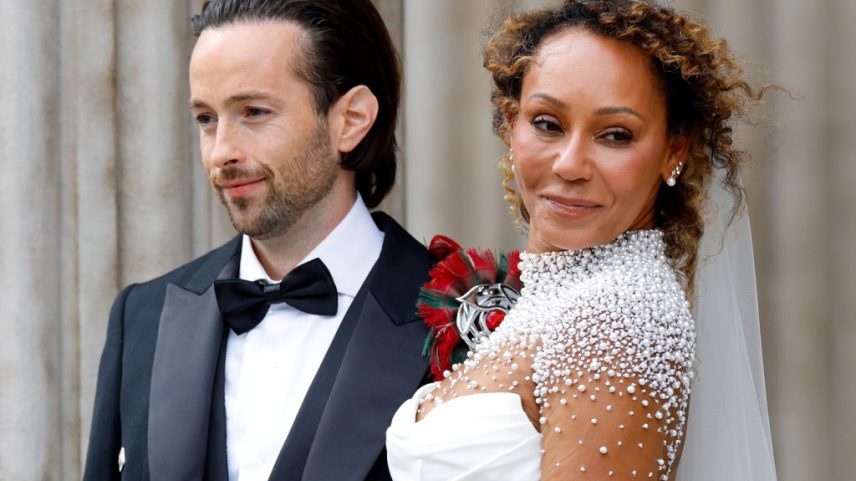 Mel B, das Spice Girls, se casou com seu namorado de longa data, o cabeleireiro Rory McPhee, em Londres no sábado (5 de julho). (Foto: Reprodução)