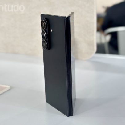Samsung apresenta seu celular dobrável mais fino no mercado brasileiro