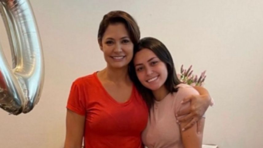 FAMÍLIA - A ex-primeira-dama Michelle Bolsonaro e a filha, Letícia Firmo (Foto: Reprodução)