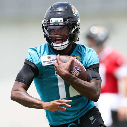 Rivais tentarão desgastar o novato Travis Hunter em defesa contra os Jaguars
