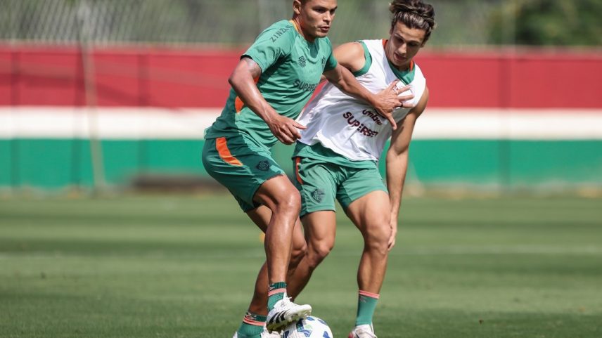 Thiago Silva e Canobbio no treino do Fluminense (Foto: LUCAS MERÇON / FLUMINENSE F.C.)
