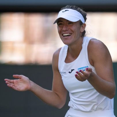 Argentina faz história ao vencer Osaka com virada de Pavlyuchenkova