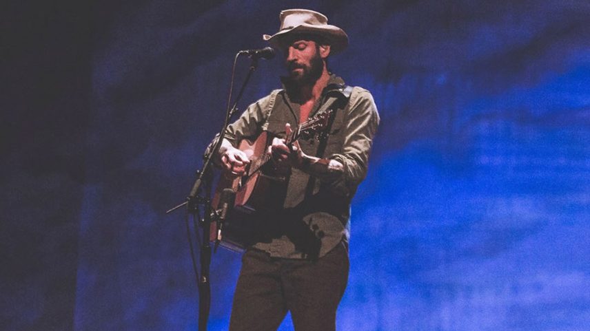 Ray LaMontagne reflete sobre 20 anos de seu álbum de estreia, 'Trouble', no podcast 'Behind the Setlist' da Billboard. (Foto: Reprodução)