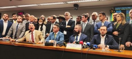 Deputados da extrema-direita bolsonarista promoveram ato nesta terça-feira 22 na Câmara dos Deputados. (Foto: Apolos Neto/Ascom Zucco)