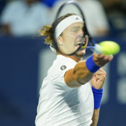 Zverev admite início lento e busca evolução em suas próximas partidas