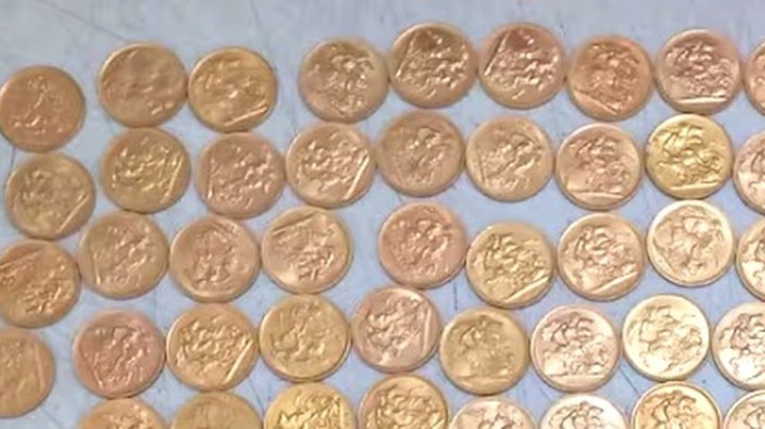 Juiz federal vai a julgamento na Argentina por roubar moedas de ouro, avaliadas em R$ 1 milhão, sob sua custódia (Foto: Reprodução/La Nacion)