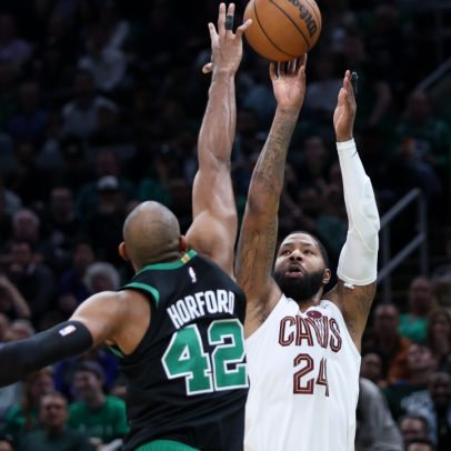 Jogador da NBA é detido por suspeita de fraude em aeroporto da Flórida