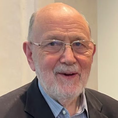 NT Wright defende uso de pronomes masculinos para Deus diante de novas perspectivas
