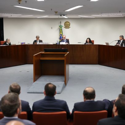 Moraes solicita que plenário do STF analise decisão sobre Bolsonaro
