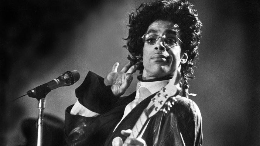 O amado filme musical de Prince, 'Sign O' the Times', de 1987, está voltando para uma exibição limitada de uma semana nos cinemas no formato IMAX. (Foto: Reprodução)