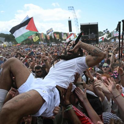 Dupla nega antissemitismo após ataque às Forças de Defesa de Israel em Glastonbury