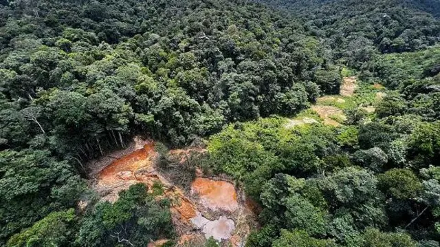 Pesquisas apontam que o garimpo e a mineração estão entre as principais formas de degradação da Amazônia que pode gerar novas epidemias ou pandemias (Foto: Getty Images)