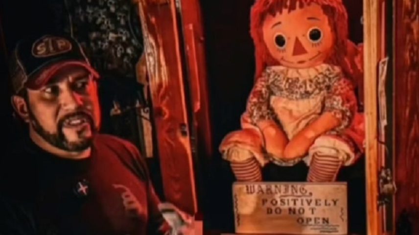 Dan Rivera fazia turnê com boneca que inspirou o filme 'Annabelle' quando faleceu aos 54 anos (Foto: Reprodução / Instagram)