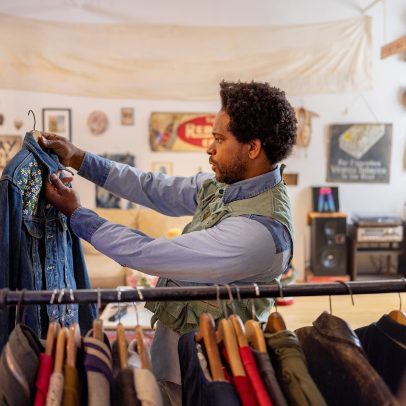 Upcycling se torna alternativa sustentável e estilosa ao consumo convencional