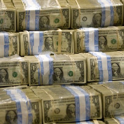 Dólar em baixa favorece moedas da América Latina, com real em destaque no semestre