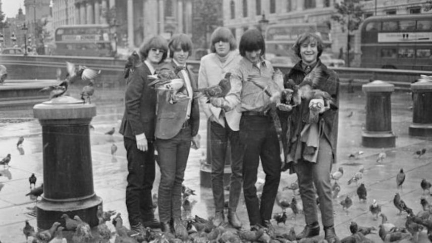 O grupo The Byrds em Trafalgar Square (Londres), em 1965. (Foto: Victor Blackman/Getty Images)