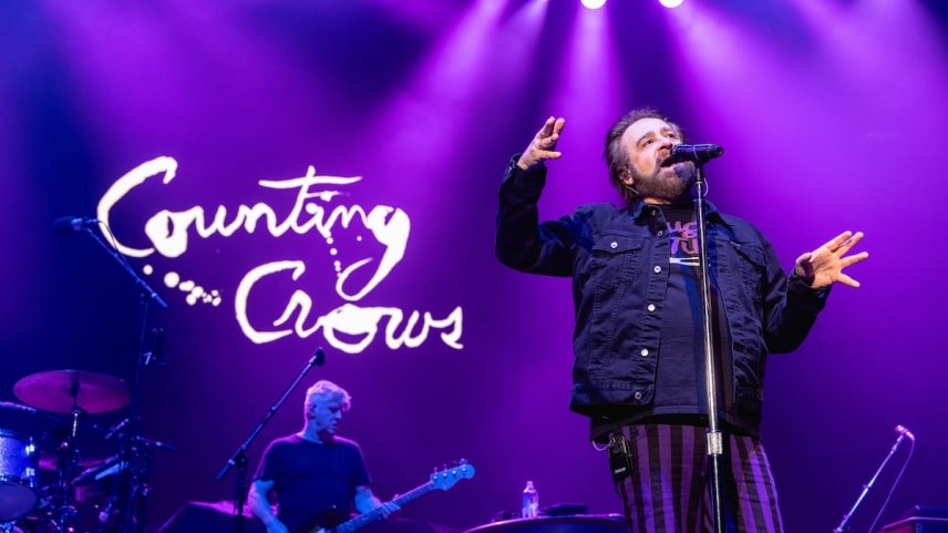 O líder de Counting Crows, Adam Duritz, em um concerto em Austin (Texas), em agosto de 2024. (Foto: Rick Kern/GETTY IMAGES)