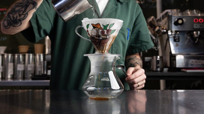 O Coffee Lab é o laboratório da barista Isabela Raposeiras (Foto: LEO MARTINS)