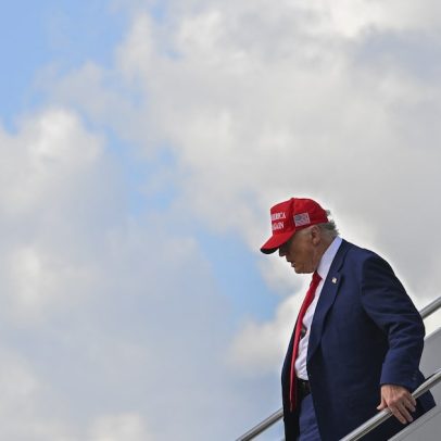 Ibovespa recua e dólar sobe para R$ 5,45 após ameaças tarifárias de Trump
