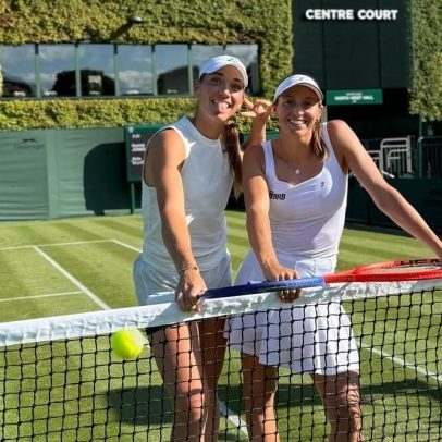 Stefani e Babos vencem com facilidade na estreia do torneio de duplas