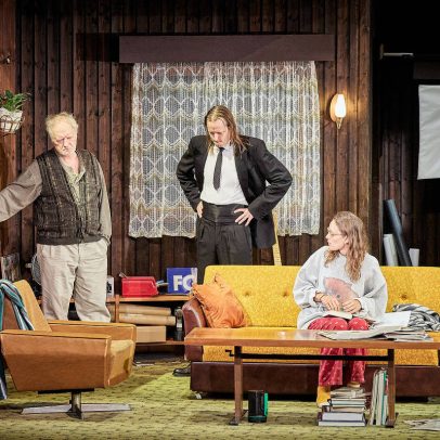 Diretor alemão critica teatro pós-dramático e propõe nova leitura de Ibsen