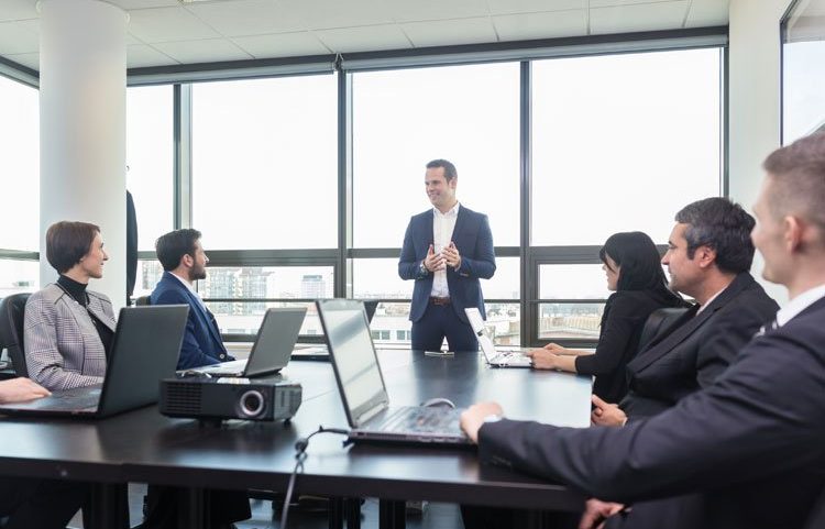 Liderança: como assumir o comando sem perder a confiança da equipe. (Foto: Thinkstock)