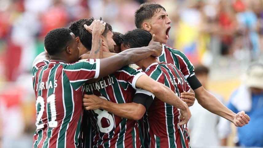 Jogadores do Fluminense comemoram segundo gol contra Al Hilal (Foto: LUCAS MERÇON/FLUMINENSE)