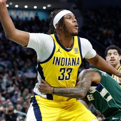 Myles Turner fecha contrato de R$ 107 milhões com o Bucks após lesão de Lillard