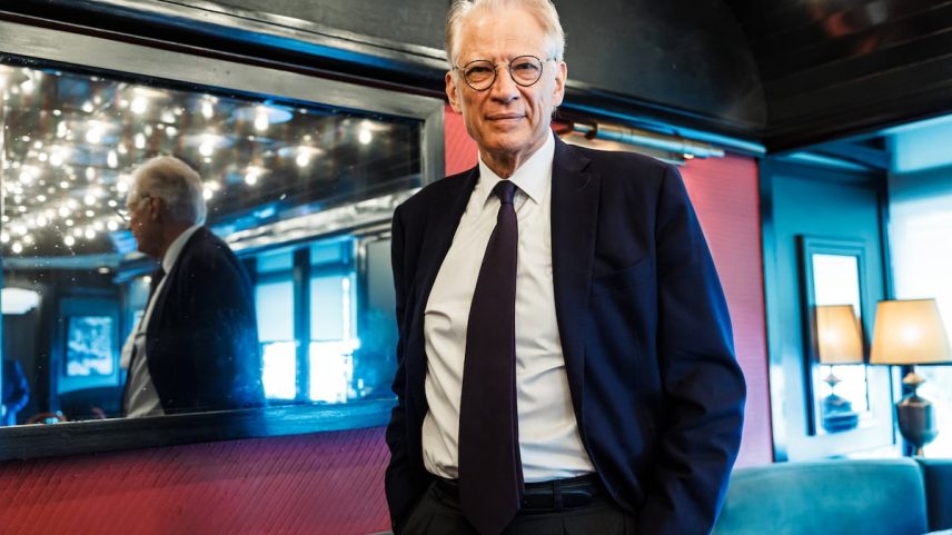 Dominique de Villepin, nesta quinta-feira em Paris. (Foto: Yann Levy)