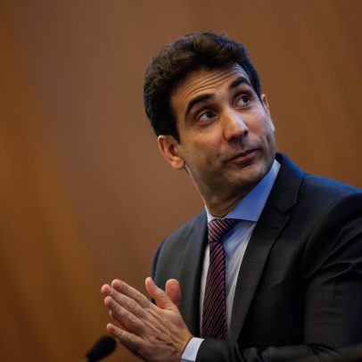 Galípolo discute venda do Master com presidente do BRB em reunião decisiva