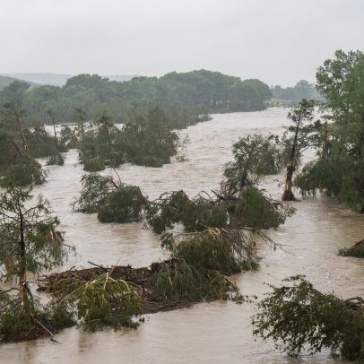 EUA emitem alerta de novas tempestades no Texas e Novo México após inundações