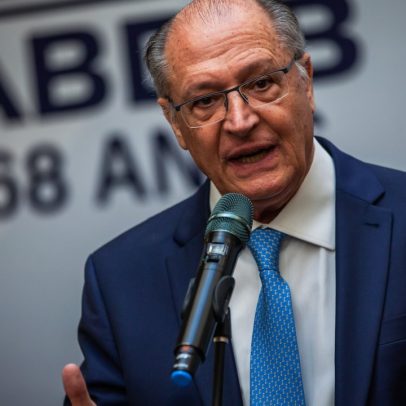 Alckmin destaca sucesso do Pix e aponta tarifas como principal desafio