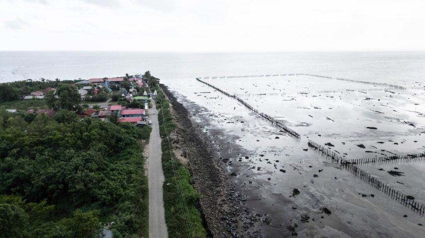 Suriname luta para salvar sua capital da erosão costeira (Foto: Juan Barreto/AFP)