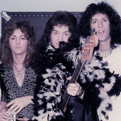 Freddie Mercury e John Deacon discordam no dia do nascimento da banda Queen